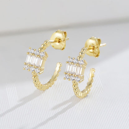 C SHAPE STUD EARRING